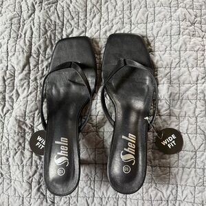 SHEIN Black Wide-Fit Square Toe Thong Heels